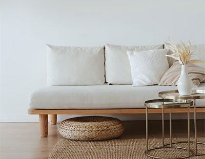Hizmetlerimiz white sofa